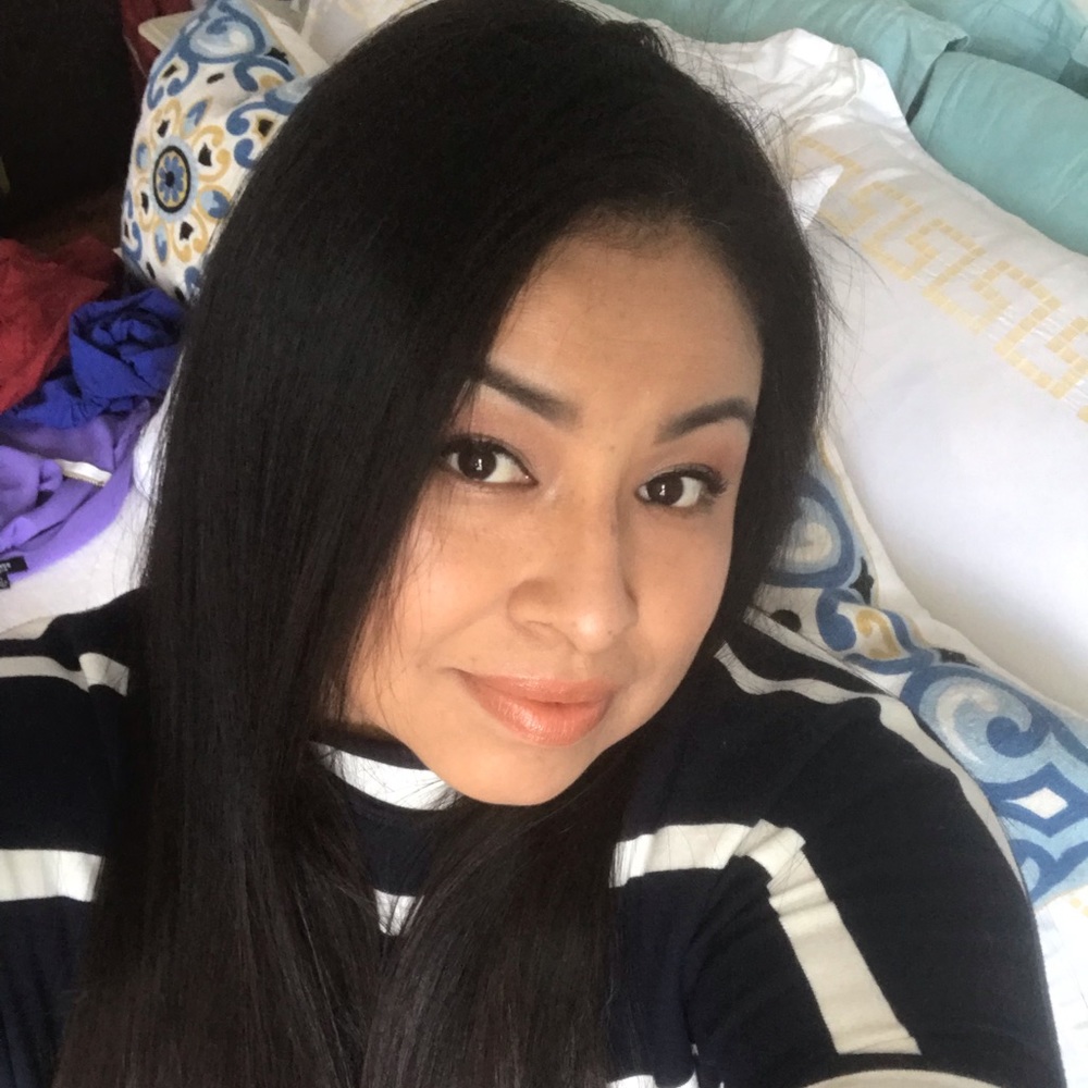 Meet your Posher, Violeta